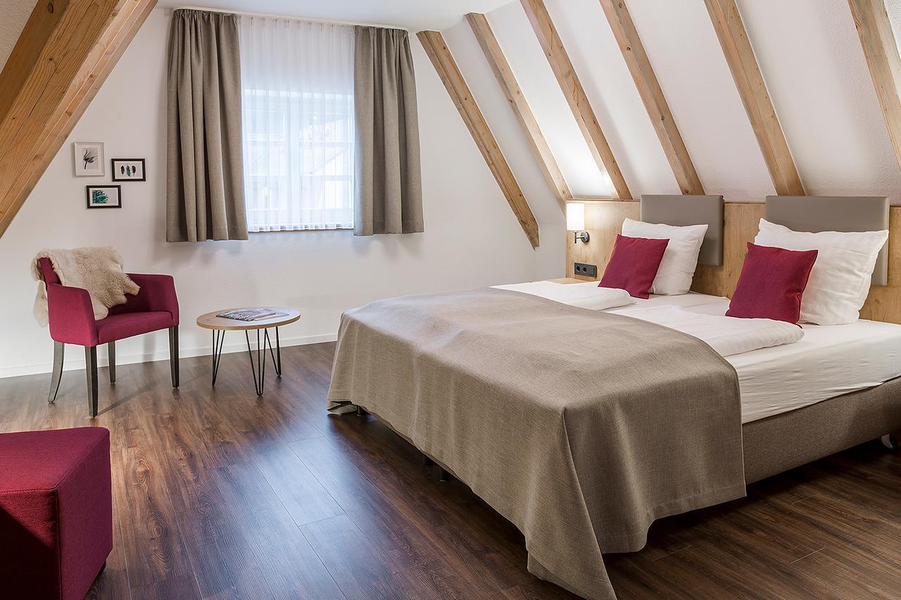 Hotel & Restaurant Lamm Mosbach  Bagian luar foto