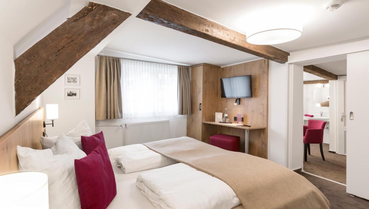 Hotel & Restaurant Lamm Mosbach  Bagian luar foto