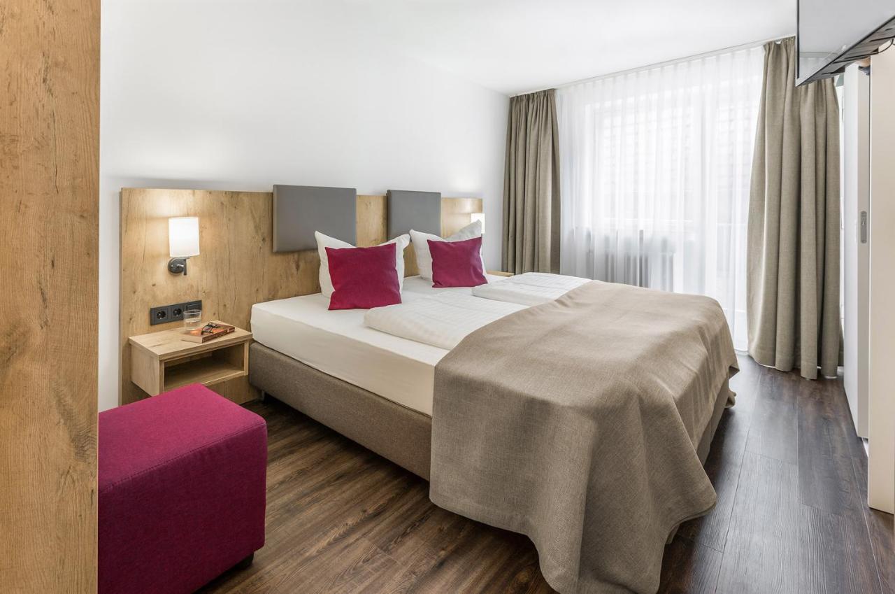 Hotel & Restaurant Lamm Mosbach  Bagian luar foto