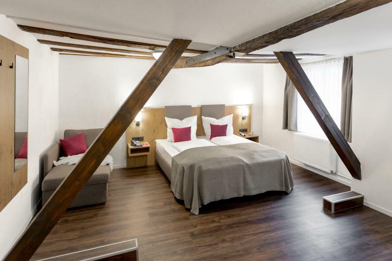 Hotel & Restaurant Lamm Mosbach  Bagian luar foto