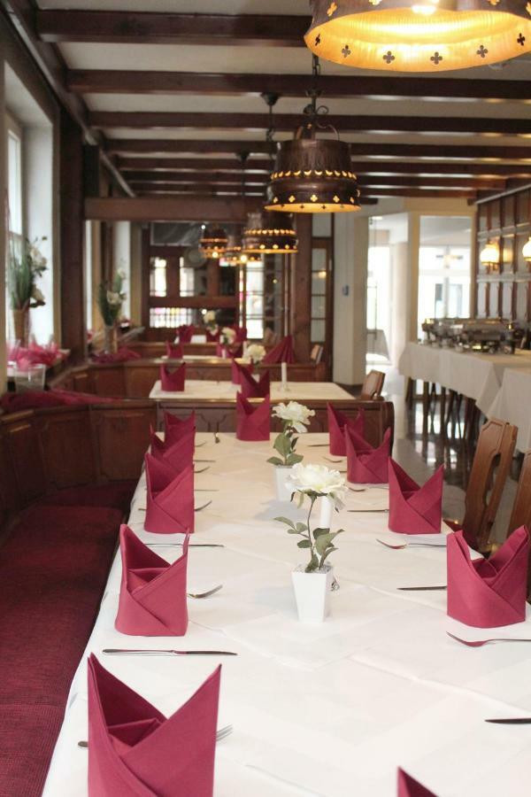 Hotel & Restaurant Lamm Mosbach  Bagian luar foto